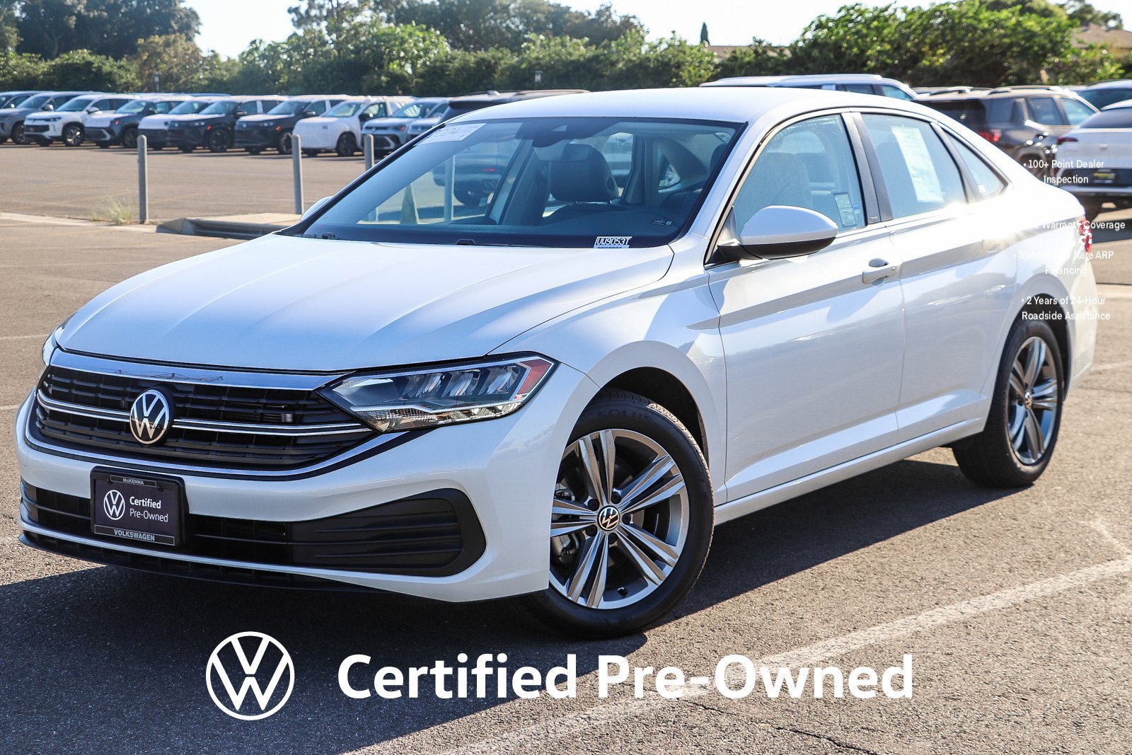 Used 2024 Volkswagen Jetta SE FWD image 1