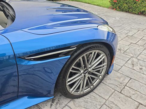 Used 2024 Aston Martin DB12 Coupe image 9
