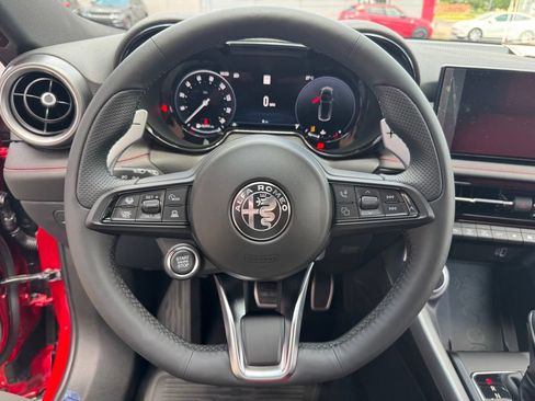 New 2026 Alfa Romeo Tonale w/ Quick Order Package 23H Volce AWD/4WD image 35