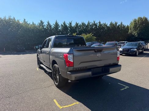 Used 2023 Nissan Titan SV w/ SV Convenience Package AWD/4WD image 6