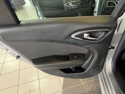 Used 2015 Chrysler 200 Limited w/ Spring Special Group image 20