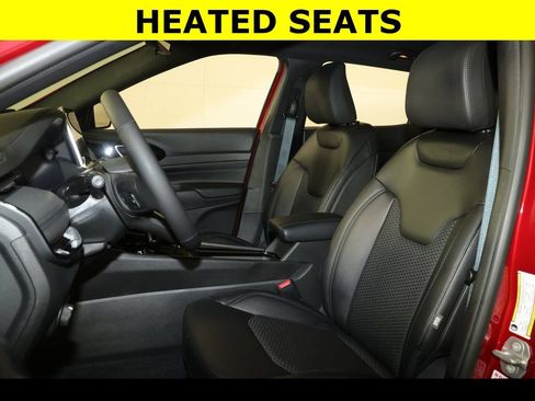 New 2026 Jeep Compass Latitude image 3