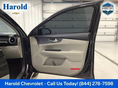 Used 2020 Kia Forte LXS image 10