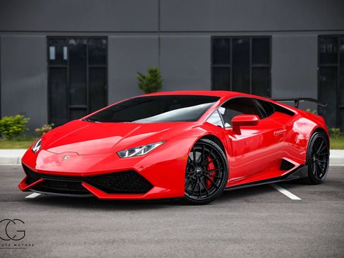 Used 2015 Lamborghini Huracan LP 610-4 AWD/4WD image 3