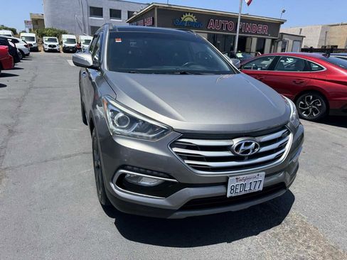 Used 2018 Hyundai Santa Fe Sport FWD image 6