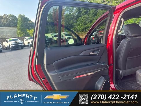 Used 2026 Chevrolet Traverse RS w/ LPO, Floor Liner Package AWD/4WD image 10