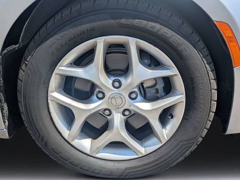 Used 2020 Chrysler Pacifica Limited FWD image 11