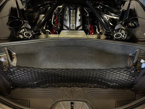 Used 2024 Chevrolet Corvette Stingray Premium Cpe w/ Z51 Performance Package RWD image 32