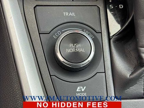 Used 2023 Toyota RAV4 XLE image 33