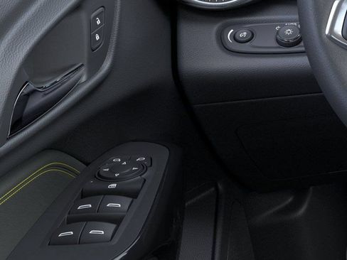 New 2026 Chevrolet Trax ACTIV w/ Sunroof Package FWD image 22