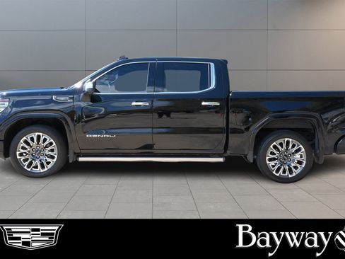 Used 2025 GMC Sierra 1500 Denali Ultimate image 4