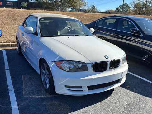 Used 2011 BMW 128i Convertible image 10