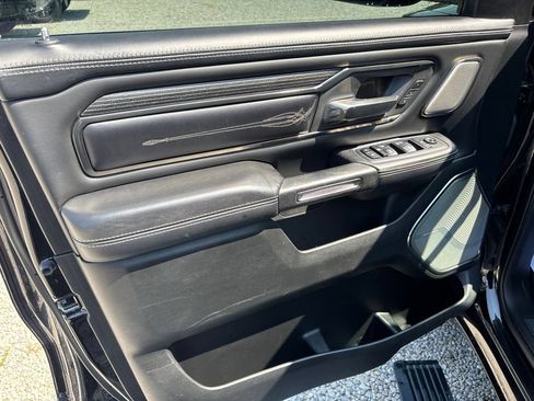 Used 2020 RAM 1500 Limited w/ Black Appearance Package AWD/4WD image 18