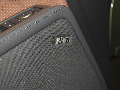 Used 2024 Lexus GX 550 w/ Accessory Package (Z1) image 19