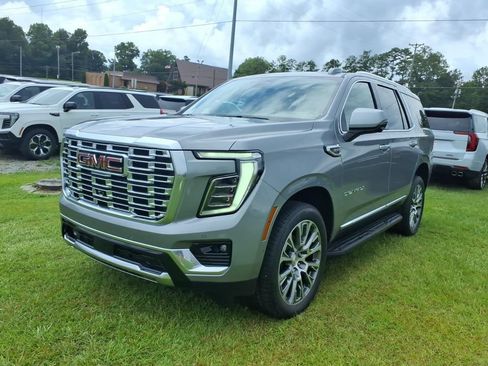 New 2026 GMC Yukon Denali w/ LPO, Floor Liner Package AWD/4WD image 3