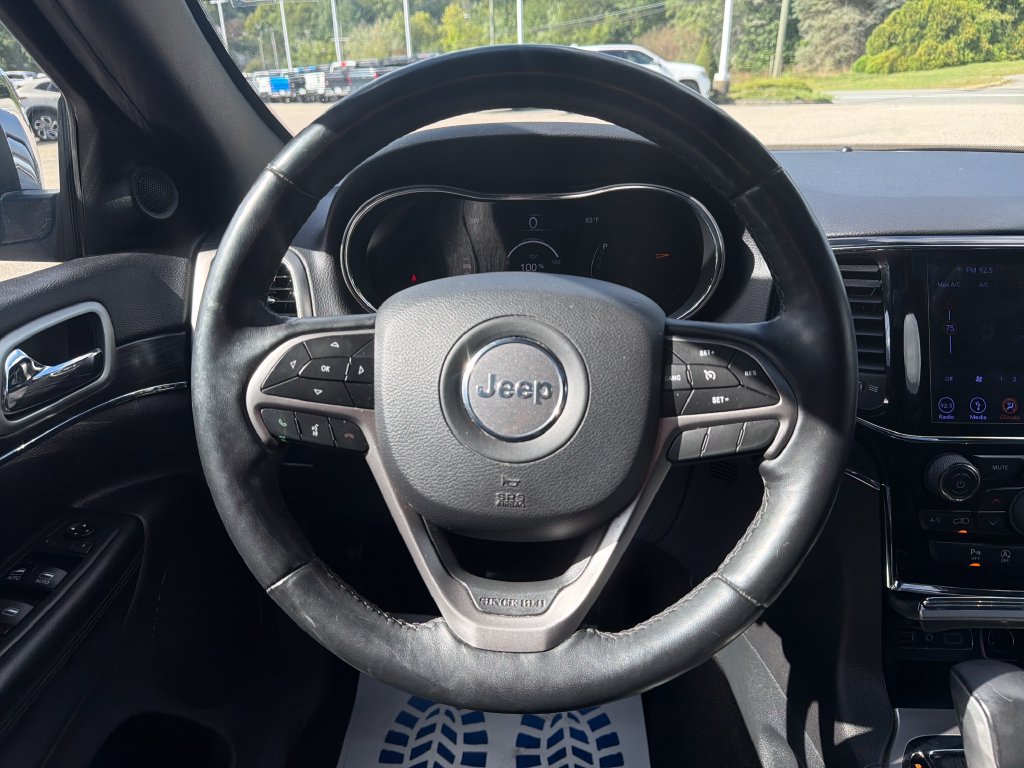 Used 2019 Jeep Grand Cherokee Limited AWD/4WD image 14