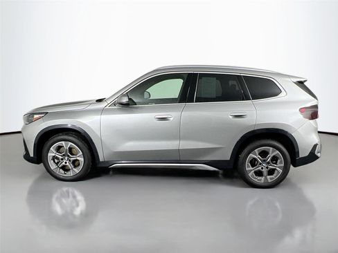 Used 2025 BMW X1 xDrive28i AWD/4WD image 3
