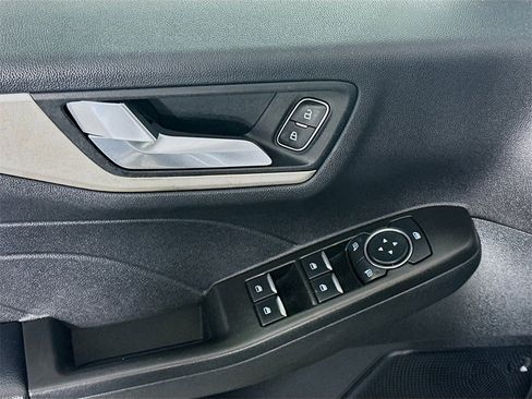 Used 2021 Ford Escape SEL image 24