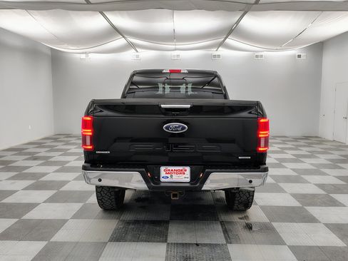Used 2019 Ford F150 Lariat w/ Equipment Group 502A Luxury image 9