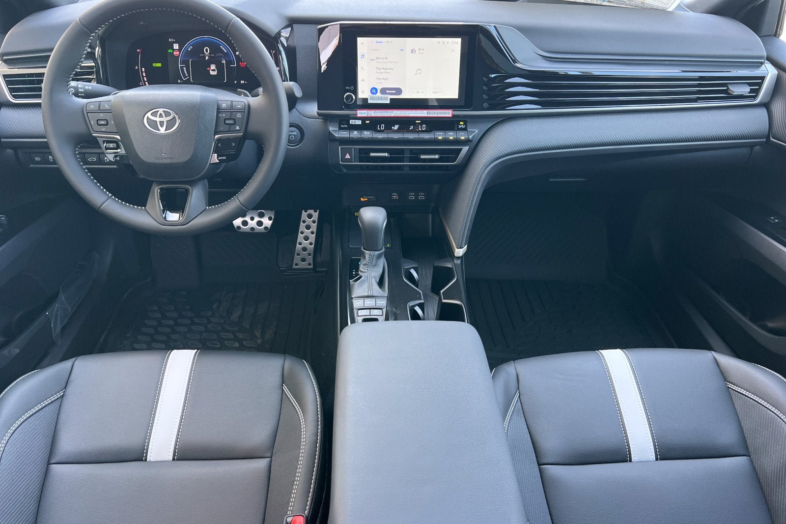 New 2026 Toyota Camry SE FWD image 9