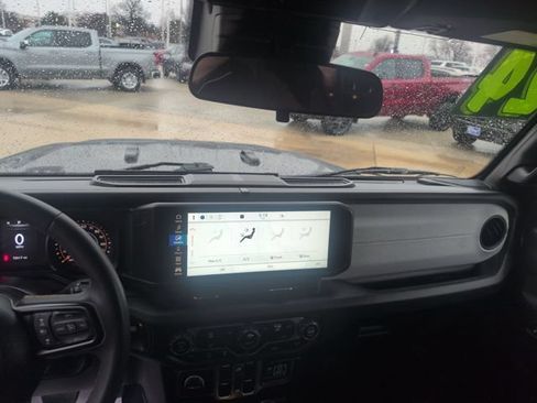 Used 2024 Jeep Wrangler Unlimited Sport AWD/4WD image 13