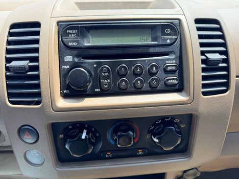 Used 2007 Nissan Frontier SE w/ SE Value Truck Pkg RWD image 15