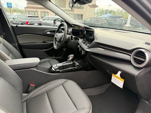 New 2026 Chevrolet Trax ACTIV FWD image 36
