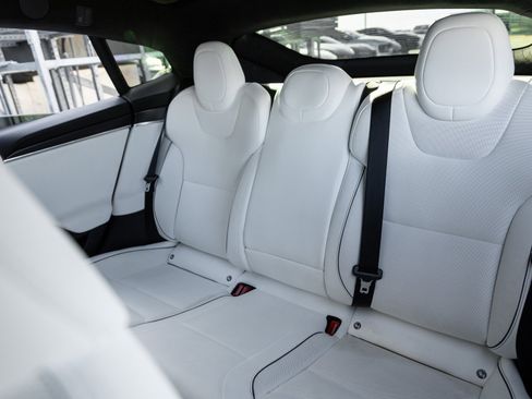 Used 2022 Tesla Model S Plaid image 26