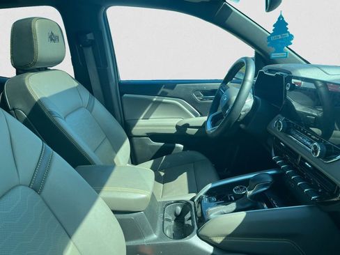 Used 2024 Chevrolet Colorado ZR2 w/ ZR2 Bison Edition image 10