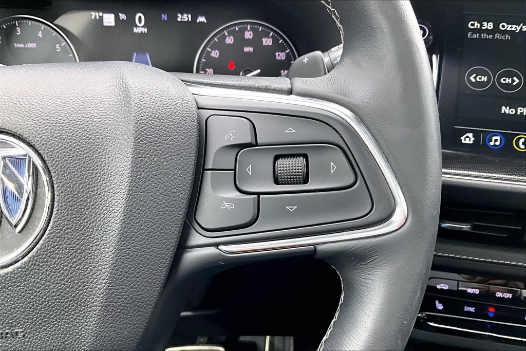 Used 2022 Buick Envision Essence w/ Technology Package I FWD image 12