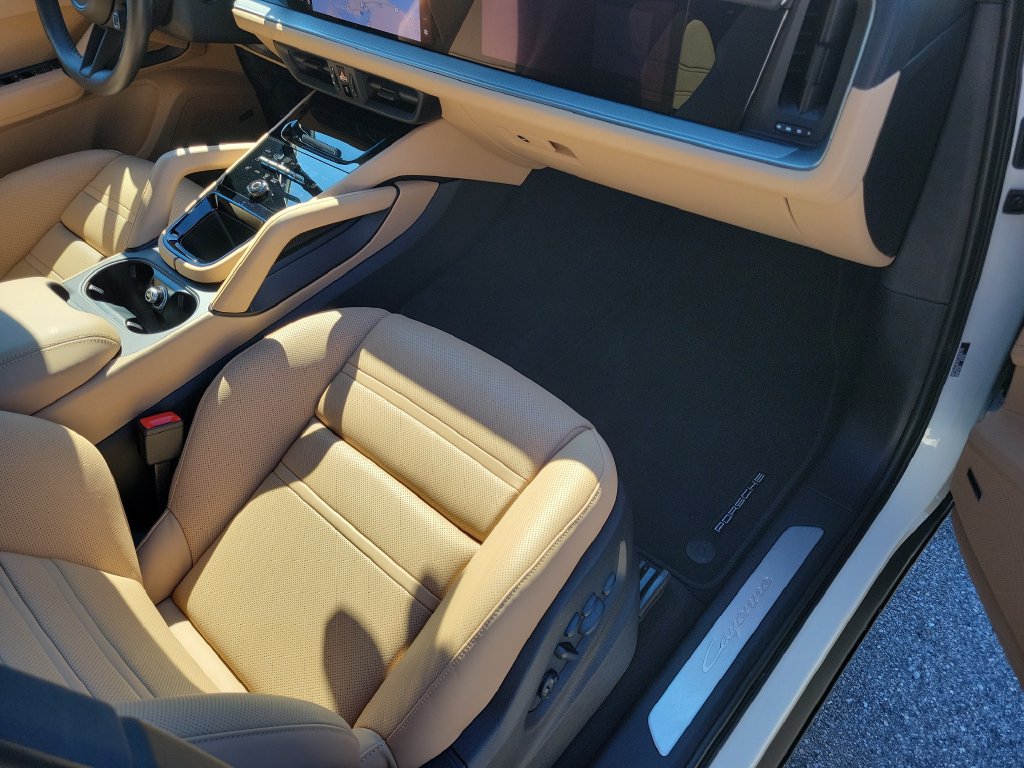 Certified 2026 Porsche Cayenne Coupe AWD/4WD image 19