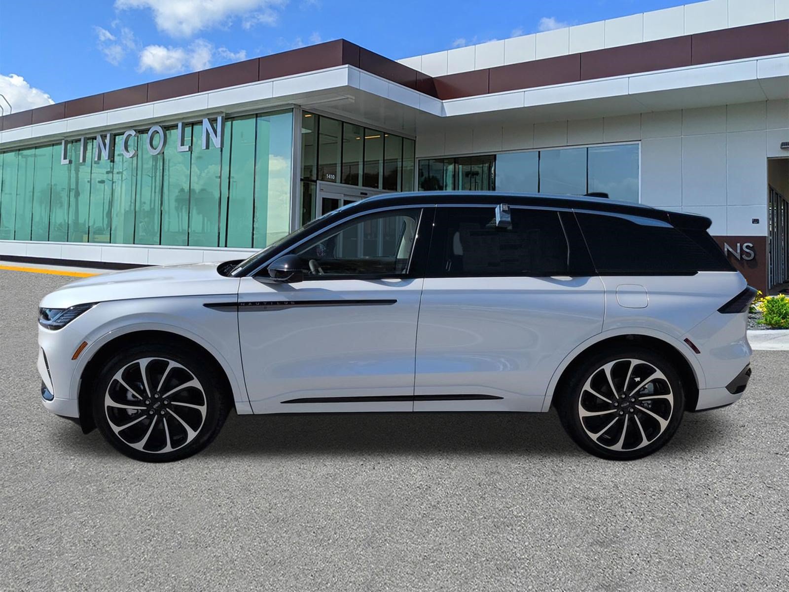 New 2026 Lincoln Nautilus Black Label AWD/4WD image 7