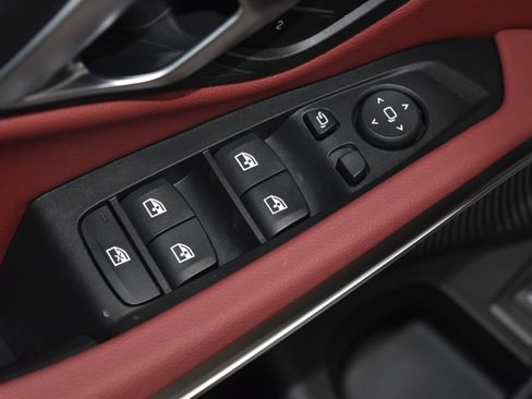 New 2026 BMW 330i xDrive Sedan w/ M Sport Package image 5