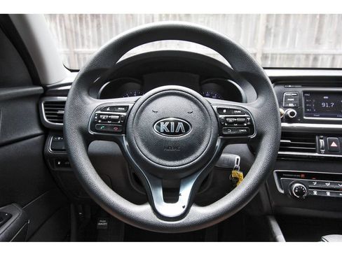 Used 2017 Kia Optima LX FWD image 15
