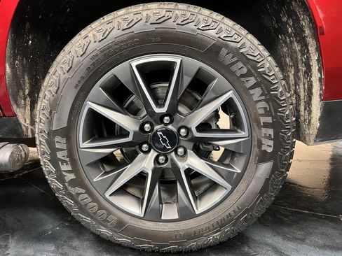 Used 2023 Chevrolet Tahoe Z71 w/ Luxury Package image 29