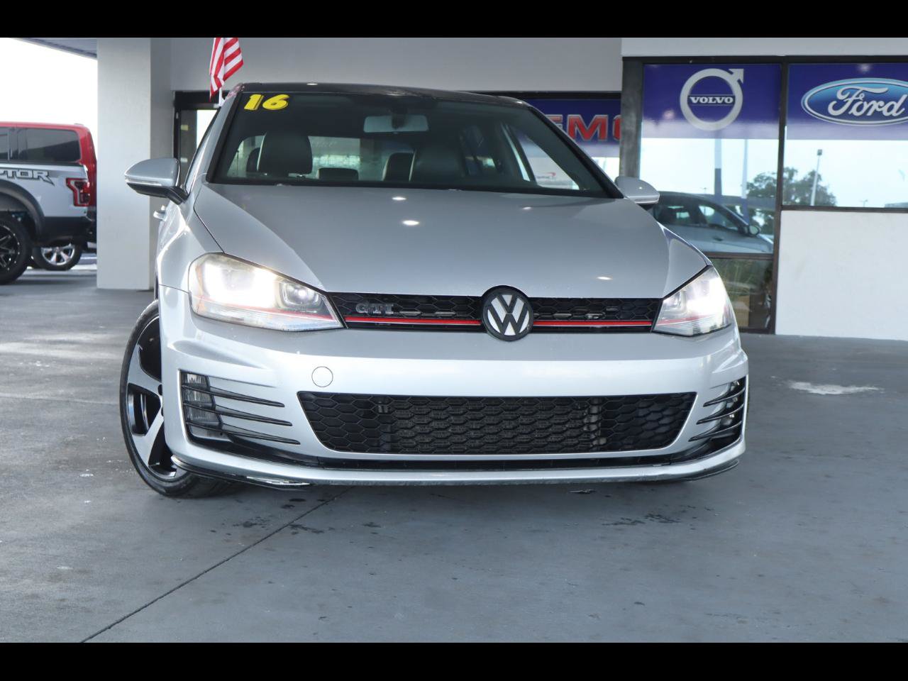 Used 2016 Volkswagen GTI SE w/ Lighting Package (SEL) FWD image 1