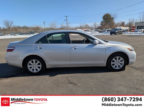 Used 2009 Toyota Camry Base image 2