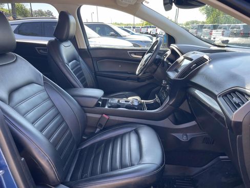 Used 2020 Ford Edge SEL image 12