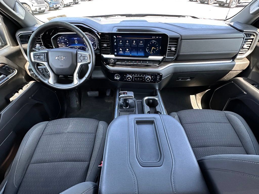 Used 2022 Chevrolet Silverado 1500 RST w/ Z71 Off-Road Package AWD/4WD image 28