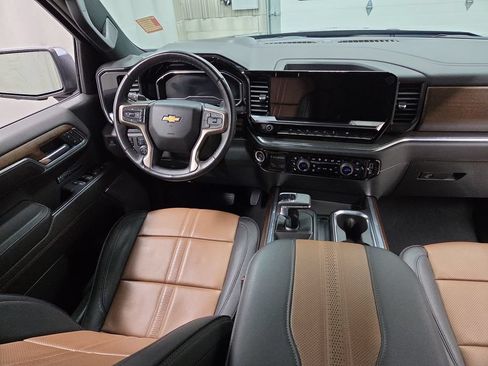 Used 2023 Chevrolet Silverado 1500 High Country w/ Technology Package AWD/4WD image 13