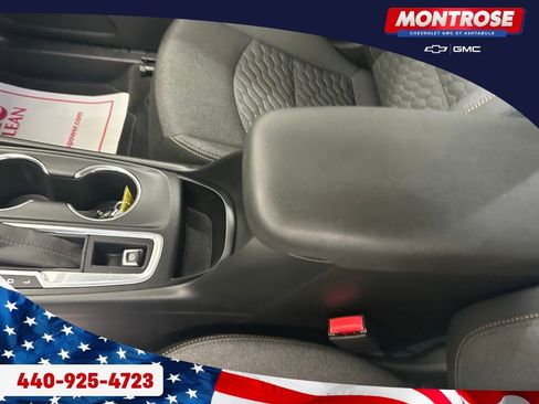 Used 2019 Chevrolet Equinox LT FWD image 16