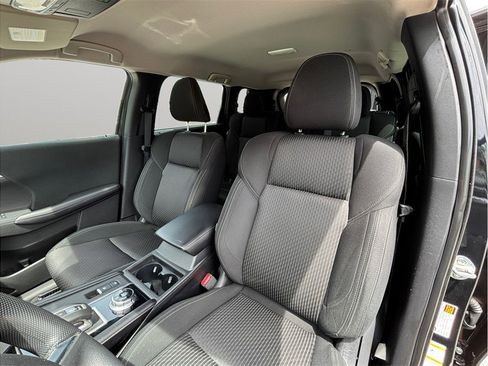 Used 2022 Mitsubishi Outlander ES image 16