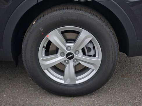 New 2026 Kia Sorento LX image 10