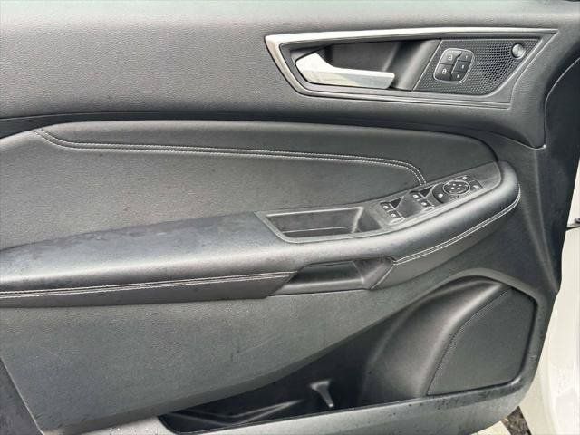Used 2022 Ford Edge Titanium AWD/4WD image 29