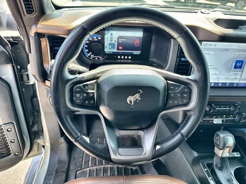 Used 2022 Ford Bronco Outer Banks AWD/4WD image 7