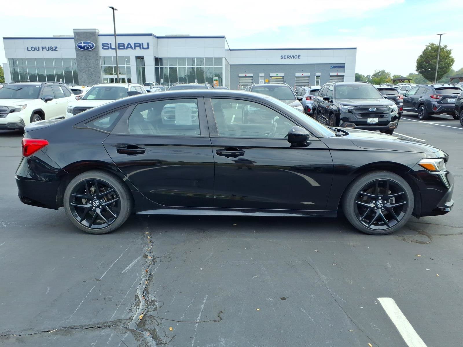 Used 2023 Honda Civic Sport image 28