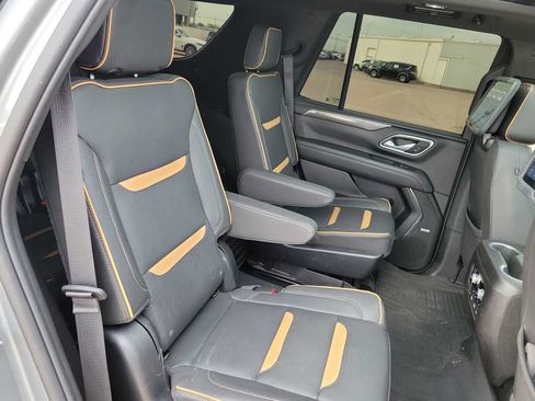Used 2023 GMC Yukon AT4 w/ AT4 Premium Package AWD/4WD image 17