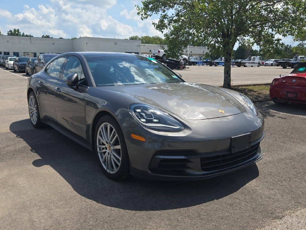 Used 2018 Porsche Panamera image 1