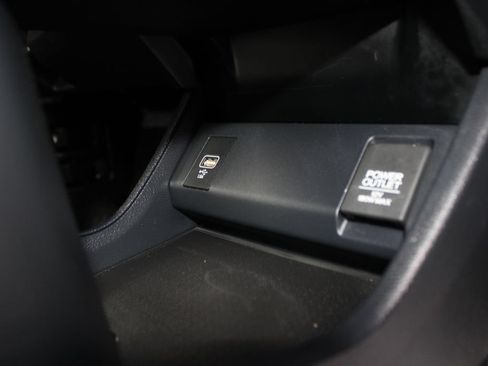 Certified 2019 Honda HR-V LX image 26