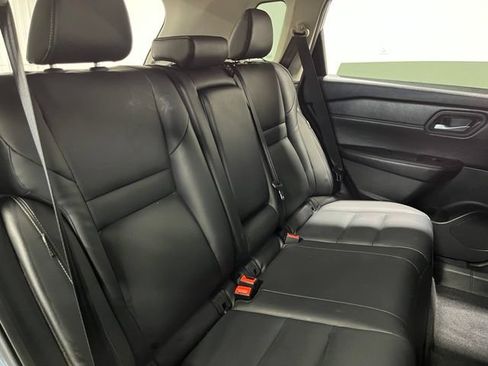 Used 2026 Nissan Rogue SL FWD image 14